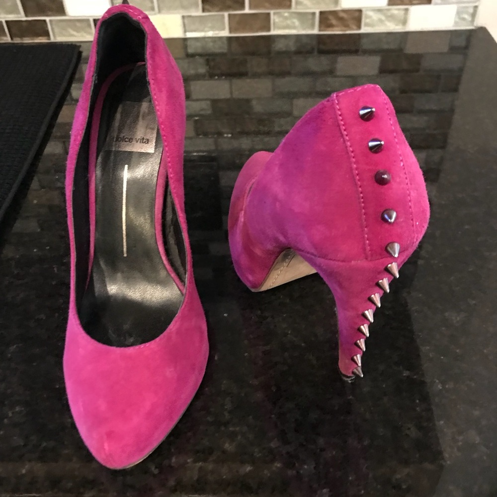 Fuschia pumps with spikes